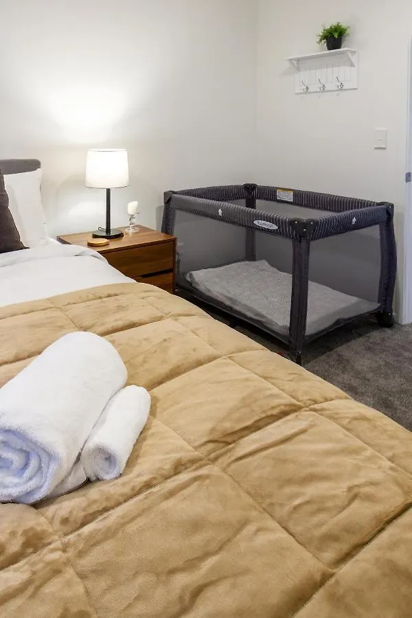 Daire 3 Bedroom 2 Bathroom Hagley Parkside Perch Christchurch